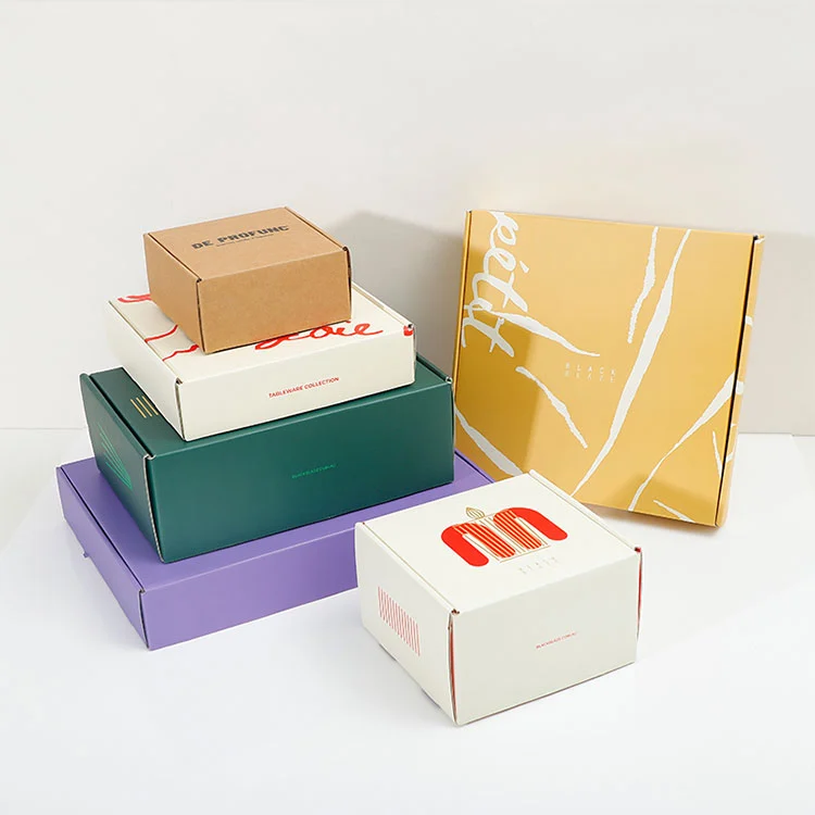 صندوق بريد من الورق المموج